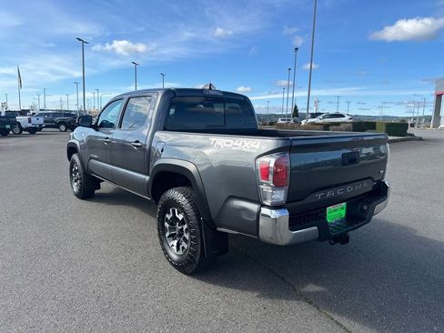 Used 2021 Toyota Tacoma TRD Off-Road image 10