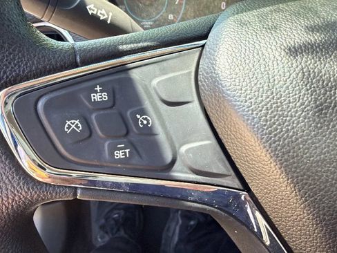 Used 2018 Chevrolet Cruze LT FWD image 28