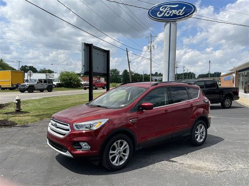 Used 2017 Ford Escape SE w/ Equipment Group 201A AWD/4WD image 7