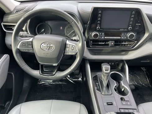 Used 2019 Toyota Highlander Plus image 23