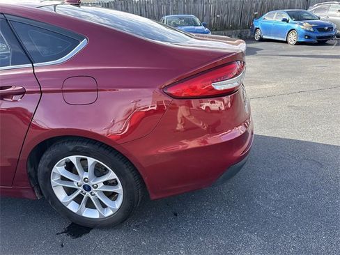 Used 2019 Ford Fusion SE image 7