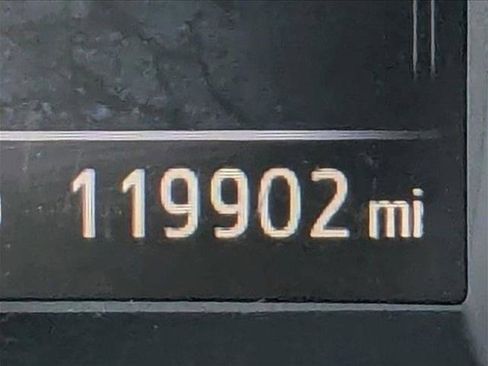 Used 2018 Toyota Tacoma TRD Off-Road image 10