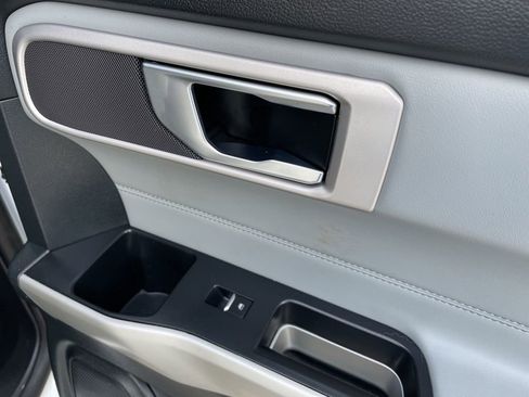 Used 2021 Ford Explorer XLT w/ Equipment Group 202A image 40