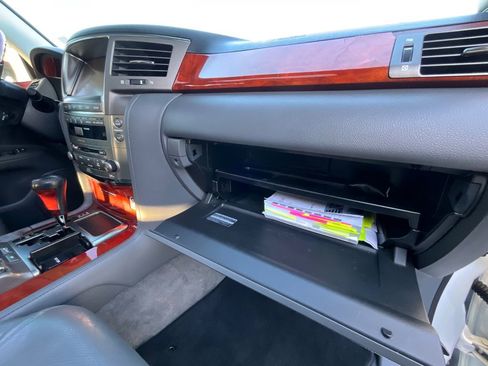 Used 2010 Lexus LX 570 4WD image 35