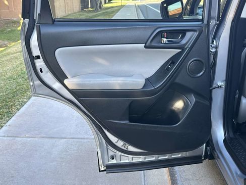 Used 2015 Subaru Forester 2.5i Limited image 48