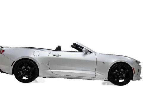 Used 2017 Chevrolet Camaro SS RWD image 5