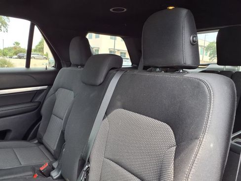 Used 2019 Ford Explorer XLT w/ Class III Trailer Tow Package FWD image 11