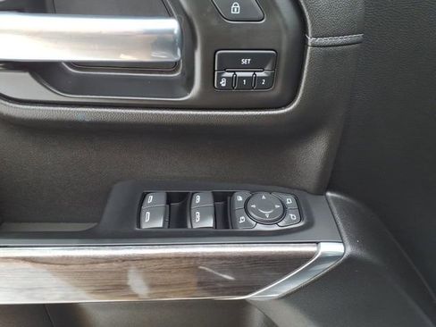 Used 2022 Chevrolet Silverado 1500 LTZ w/ LTZ Premium Package image 9