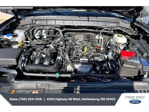 Used 2024 Ford Bronco Black Diamond w/ Sasquatch Package AWD/4WD image 8
