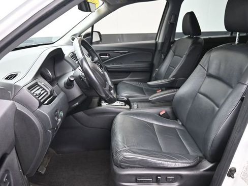 Used 2021 Honda Pilot Touring image 24