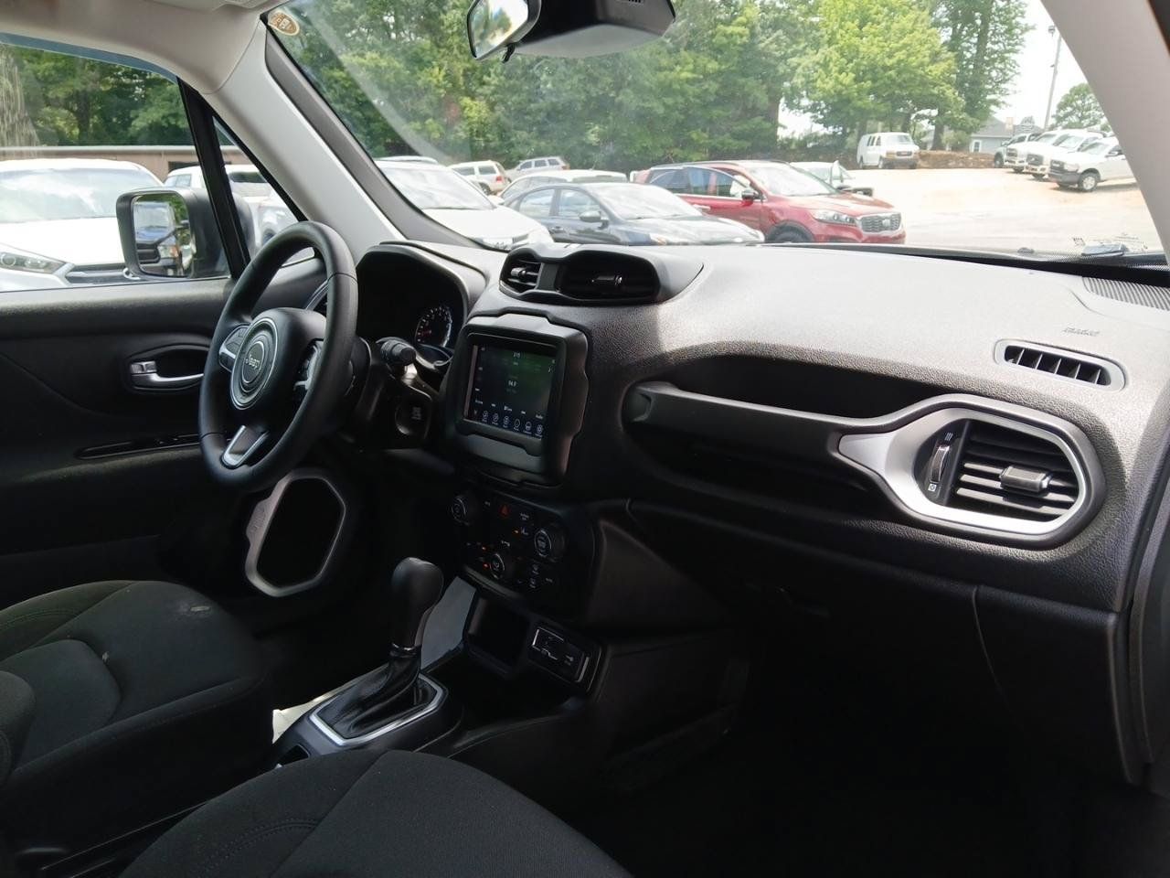Used 2021 Jeep Renegade Sport FWD image 16