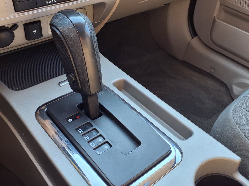 Used 2009 Ford Escape XLT FWD image 19