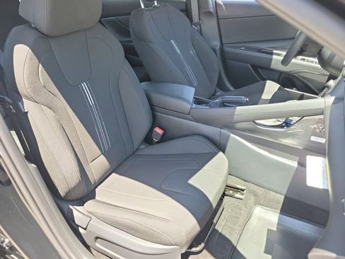 New 2026 Hyundai Elantra Sport FWD image 21
