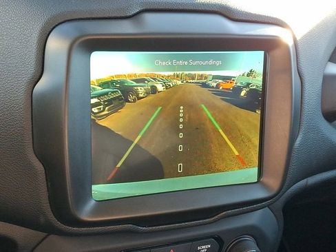 Certified 2022 Jeep Renegade Limited image 22