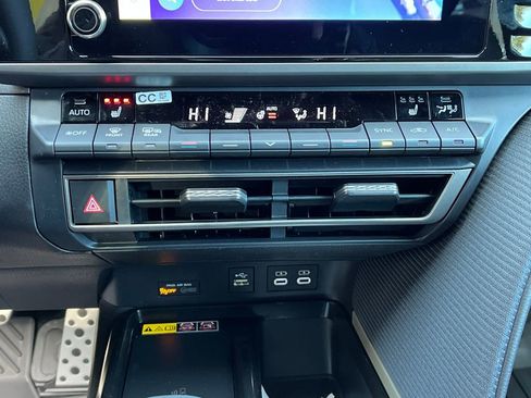 New 2026 Toyota Camry SE w/ Convenience Package image 17