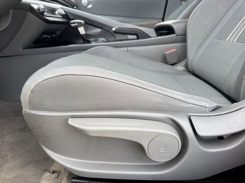 Used 2023 Hyundai Elantra SEL image 12