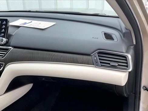 Used 2019 Honda Accord EX-L image 18
