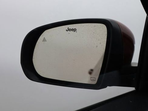 Used 2023 Jeep Compass Limited image 42
