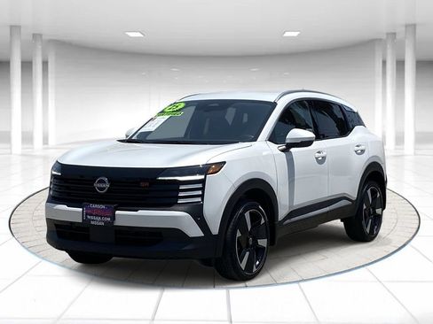 Certified 2025 Nissan Kicks SR w/ Interior Electronics Package FWD image 1
