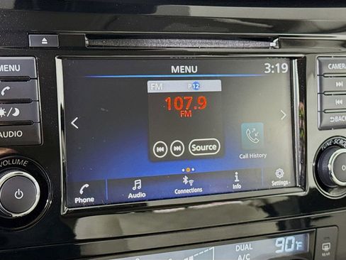 Certified 2022 Nissan Rogue Sport SV image 7