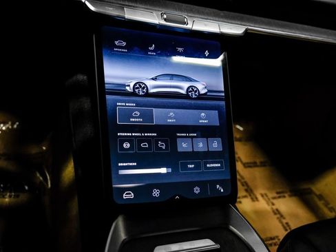 Used 2024 Lucid Air Touring image 25