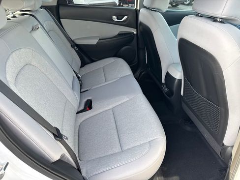 Used 2023 Hyundai Kona SE image 19
