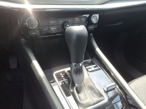Used 2022 Jeep Compass Limited AWD/4WD image 17