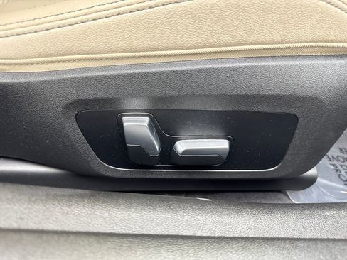 Used 2023 BMW M440i Coupe w/ Premium Package RWD image 40