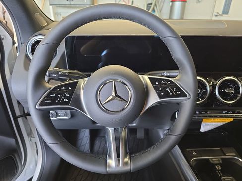 New 2026 Mercedes-Benz GLA 250 image 19