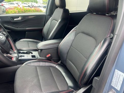 Used 2024 Ford Escape ST-Line w/ Tech Pack #1 AWD/4WD image 14