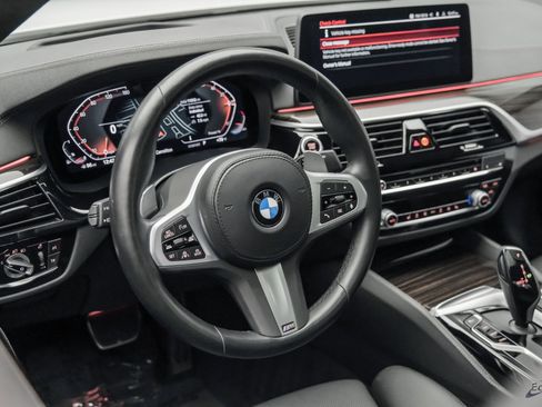 Used 2023 BMW 540i w/ M Sport Package image 40