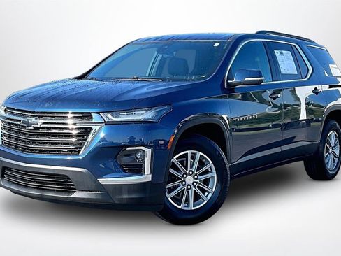 Used 2023 Chevrolet Traverse LT FWD image 3