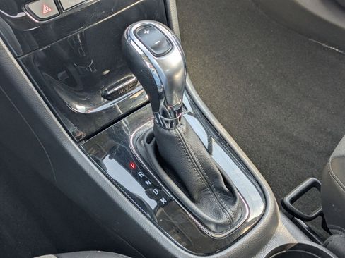 Used 2018 Buick Encore Preferred AWD/4WD image 21