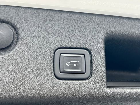 Used 2024 Chevrolet Equinox LT w/ LPO, Floor Liner Package image 17