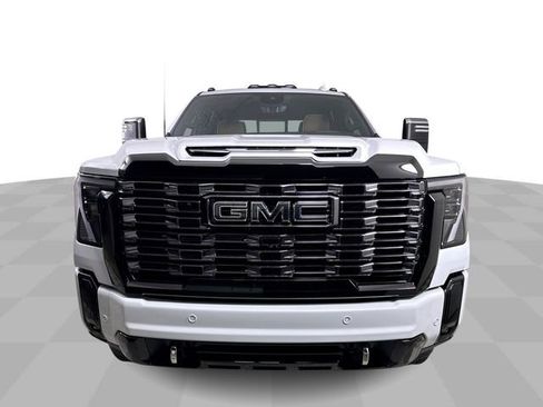 New 2026 GMC Sierra 2500 Denali Ultimate AWD/4WD image 3