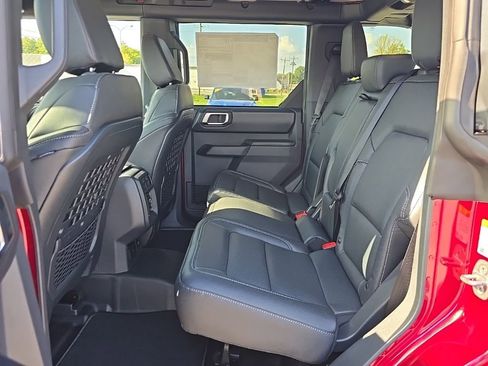 New 2025 Ford Bronco Badlands image 18