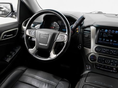 Used 2018 GMC Yukon Denali w/ Denali Ultimate Package image 11