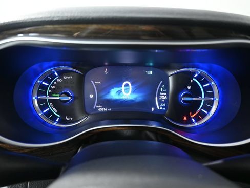 Used 2023 Chrysler Pacifica Limited FWD image 26