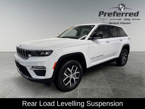 Used 2023 Jeep Grand Cherokee Limited w/ Trailer Tow Prep Group (B) image 11