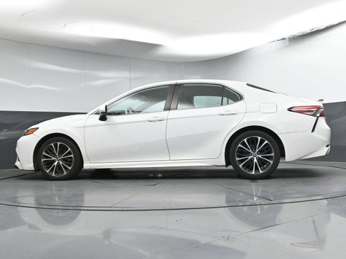 Used 2019 Toyota Camry SE image 27