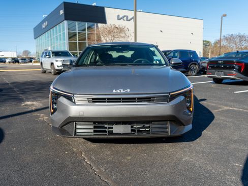 New 2026 Kia K4 LXS image 3