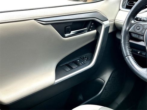 Used 2019 Toyota RAV4 Limited w/ Cold Weather Package image 26