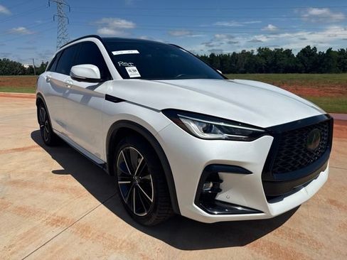 Used 2023 INFINITI QX50 Sport AWD/4WD image 3