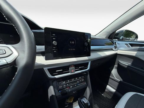 New 2026 Volkswagen Taos SE AWD/4WD image 17