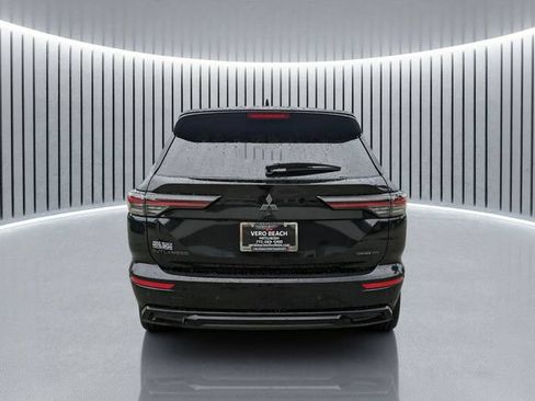 New 2026 Mitsubishi Outlander LE FWD image 5