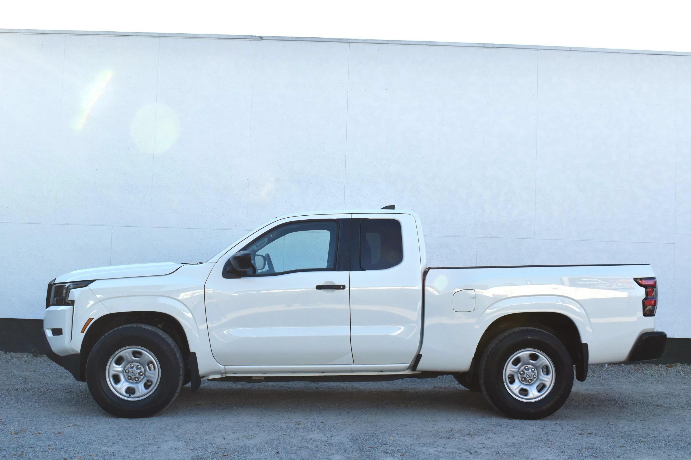 Used 2024 Nissan Frontier S w/ Technology Package RWD image 9