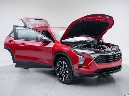 New 2026 Chevrolet Trax RS w/ Driver Confidence Package FWD image 15