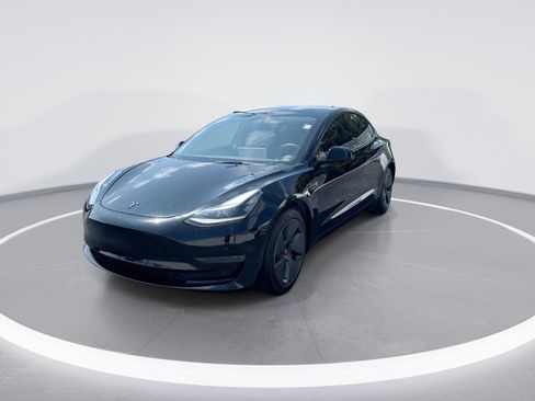 Used 2023 Tesla Model 3 Standard Range RWD image 8
