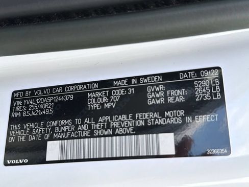 Used 2023 Volvo XC60 B5 Ultimate w/ Climate Package FWD image 33