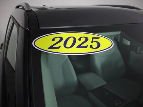 Certified 2025 Ford Explorer Platinum w/ Ultimate Package AWD/4WD image 12
